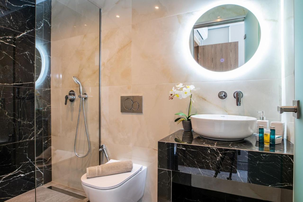 Roselia - Luxury Escape With Magnificent Views, By Zantewize Vilă