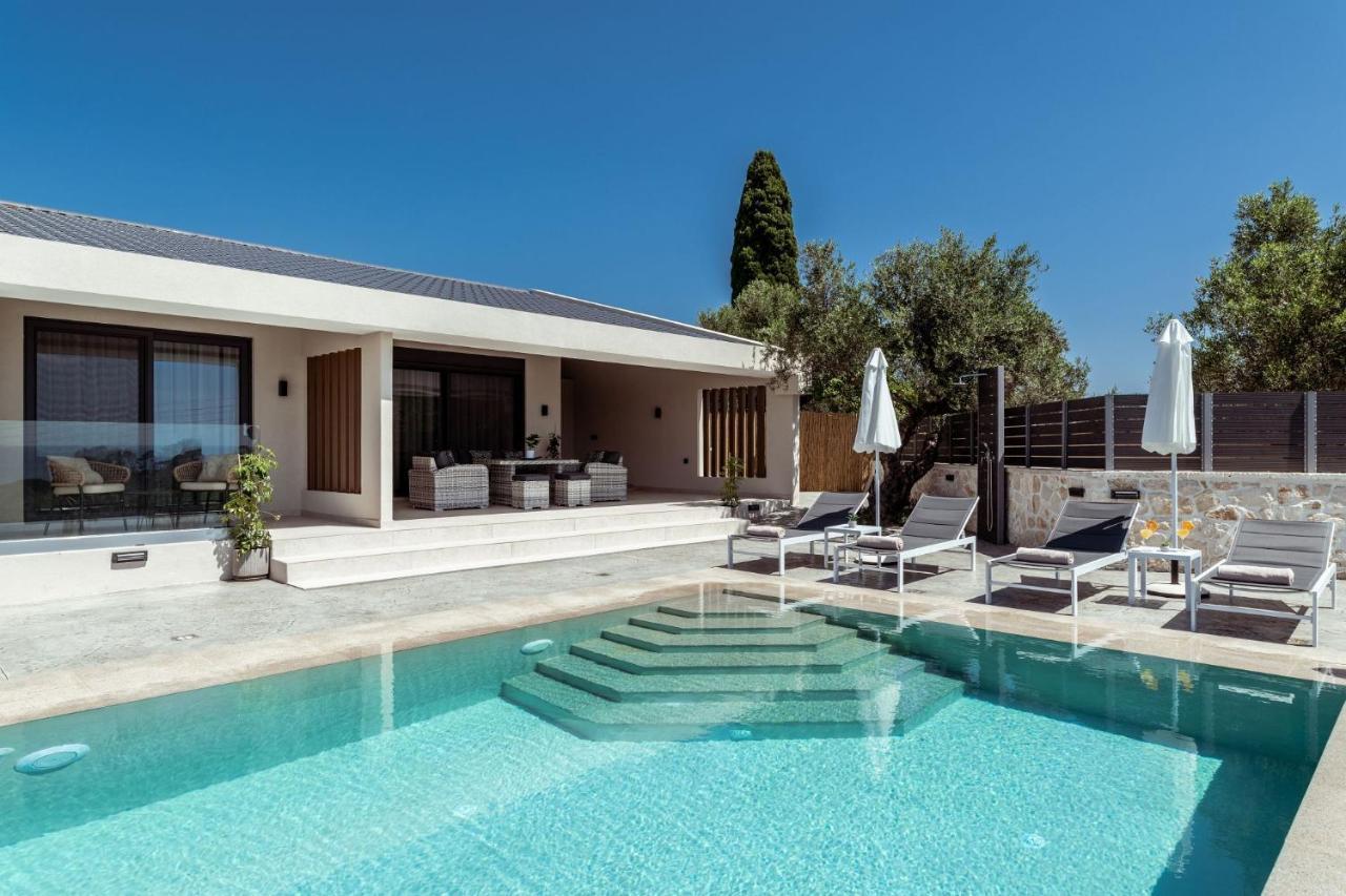 Roselia - Luxury Escape With Magnificent Views, By Zantewize Vilă *